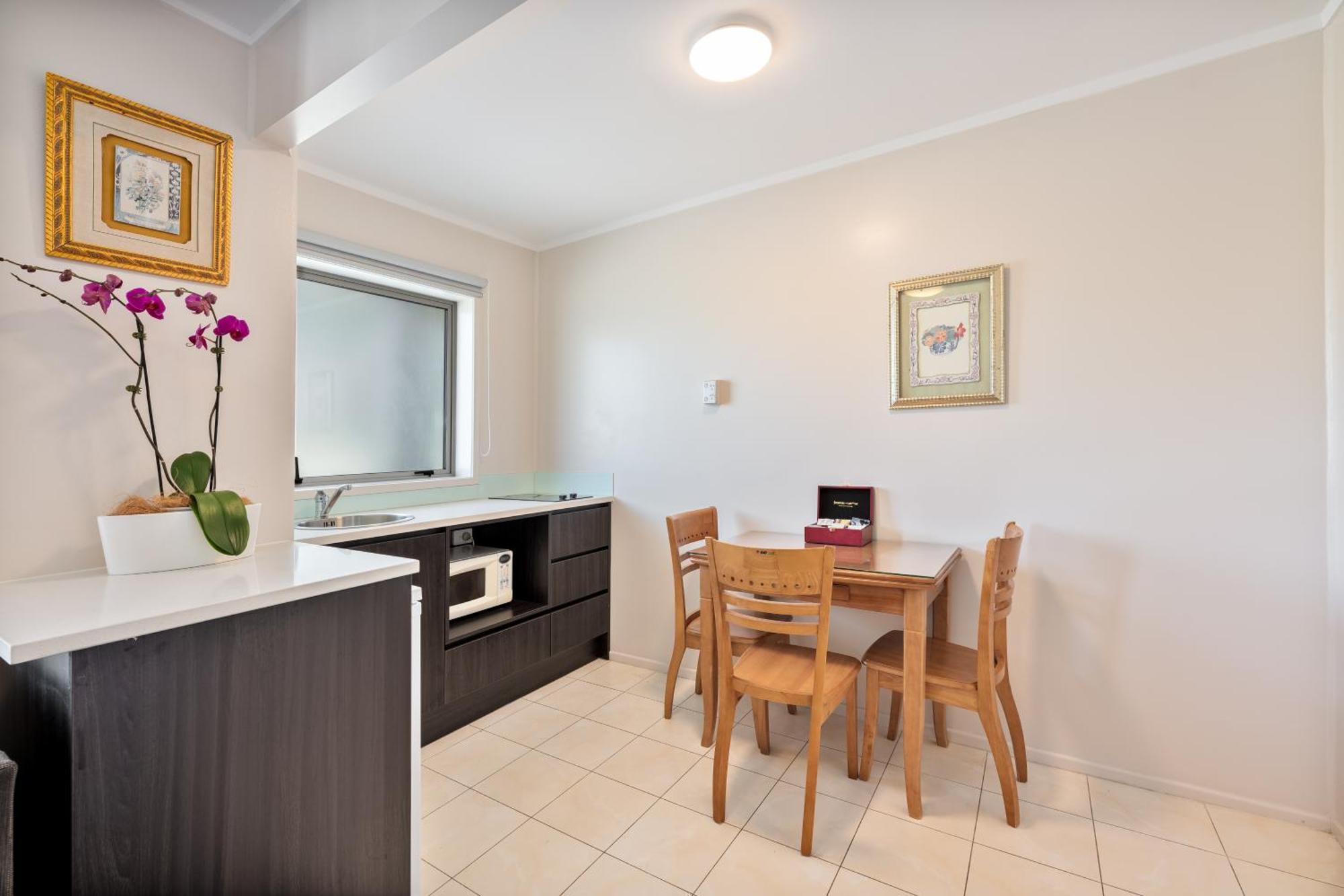 Best Western Newmarket Inn & Suites Auckland Exterior photo