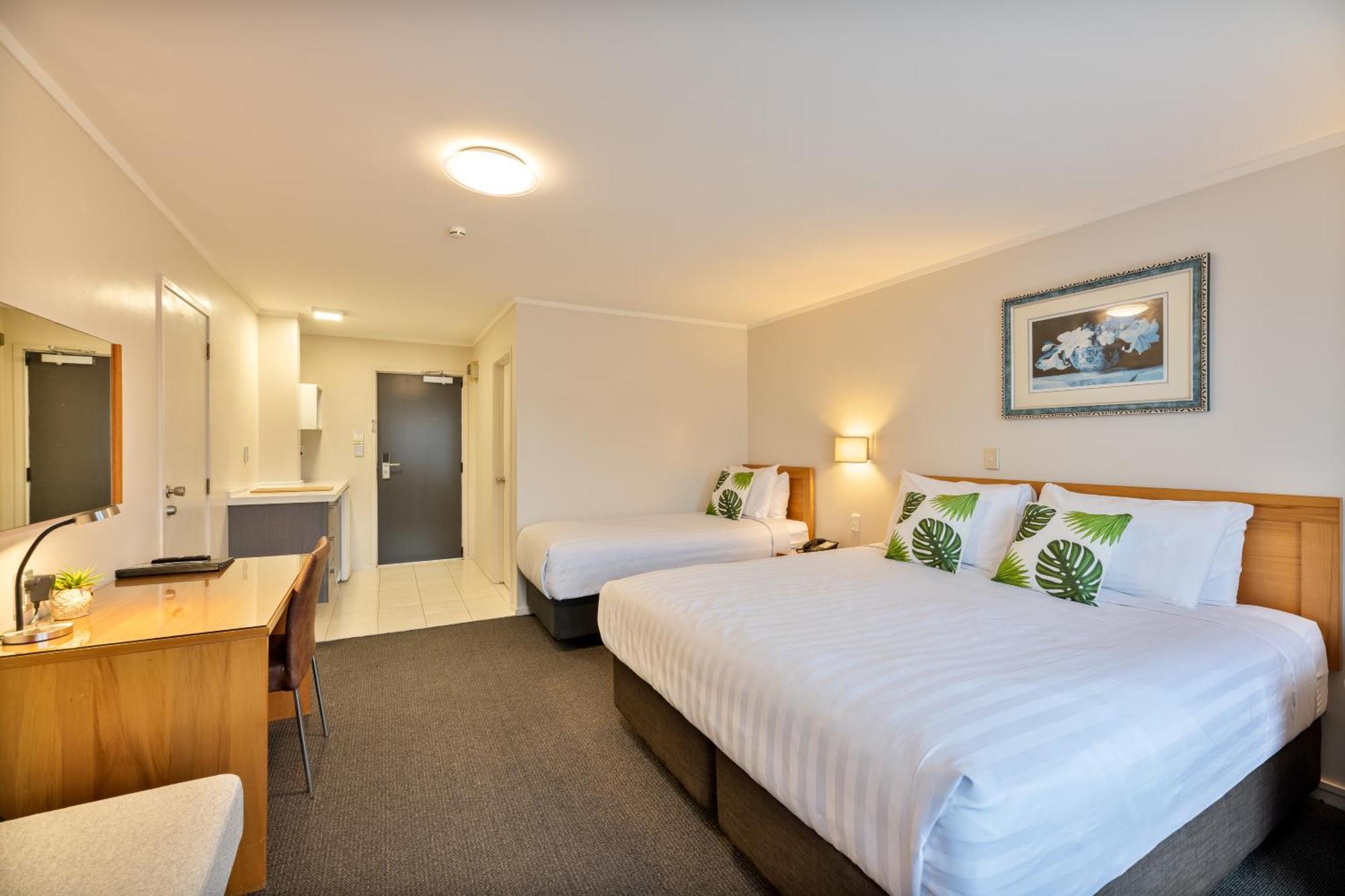 Best Western Newmarket Inn & Suites Auckland Exterior photo