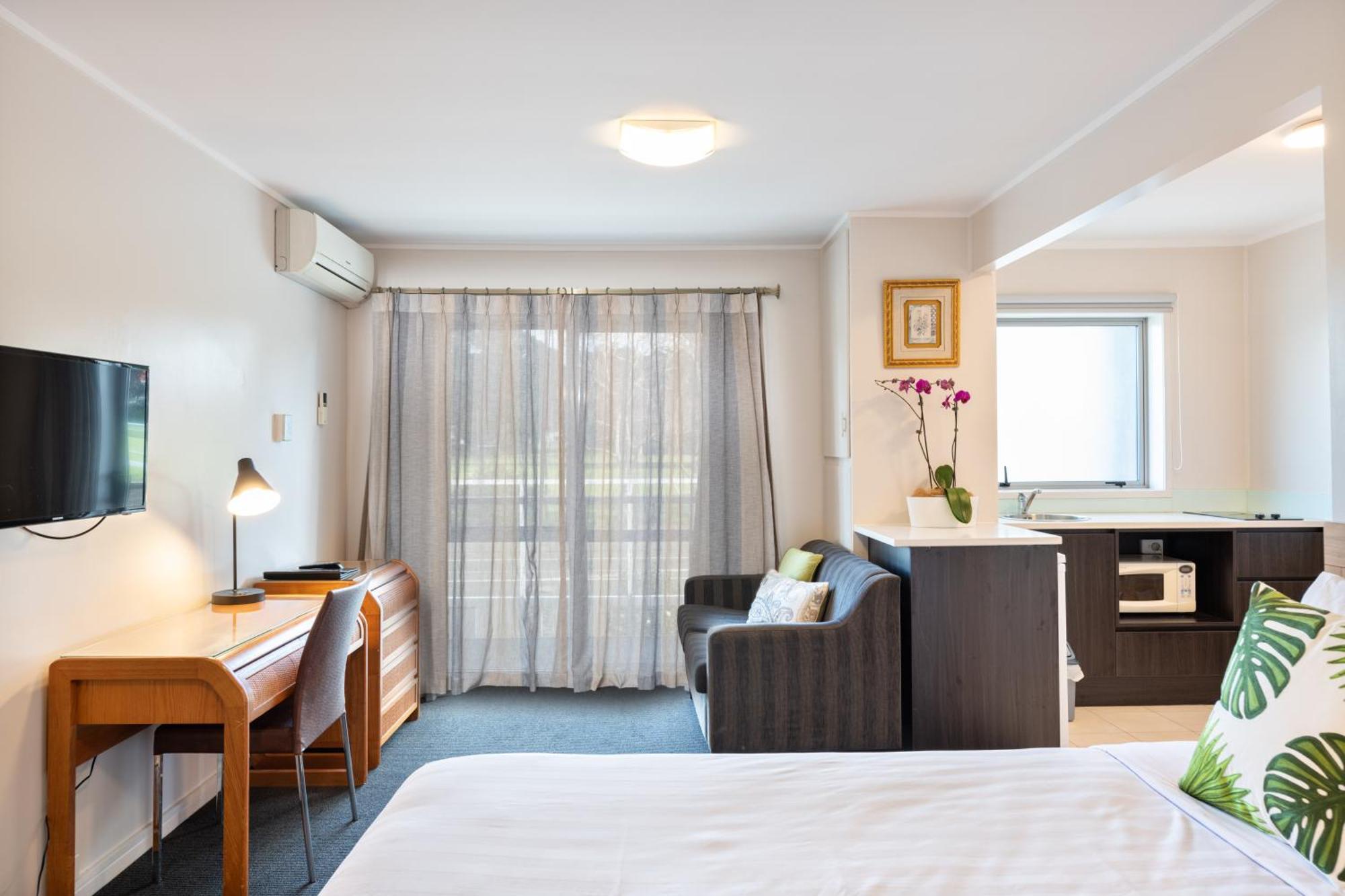 Best Western Newmarket Inn & Suites Auckland Exterior photo