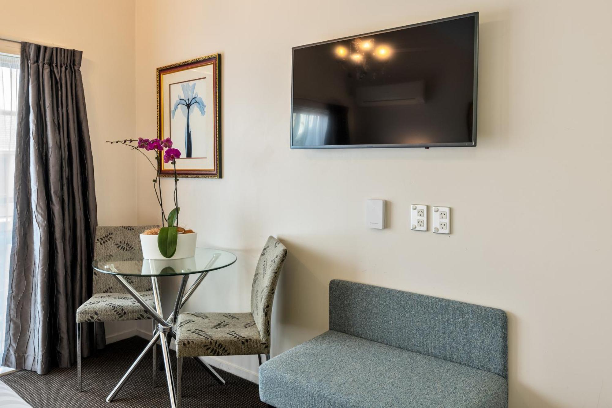 Best Western Newmarket Inn & Suites Auckland Exterior photo
